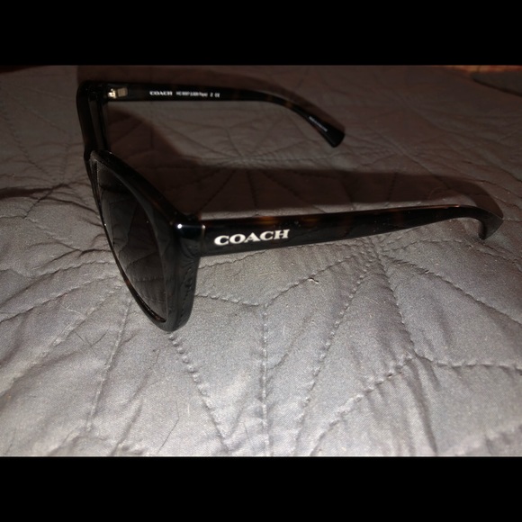 Coach Sunglasses - Picture 4 of 5